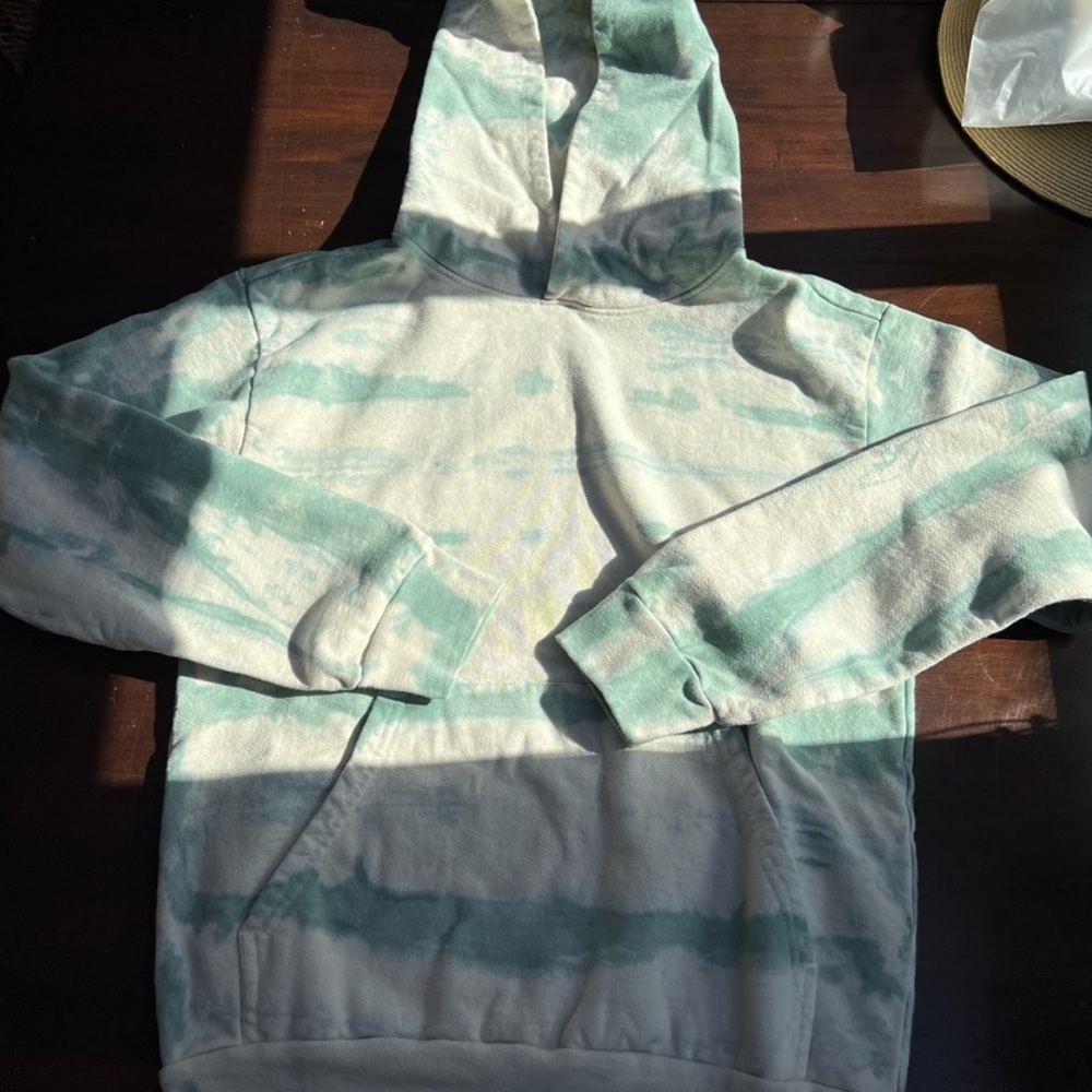 TALENTLESS HOODIE